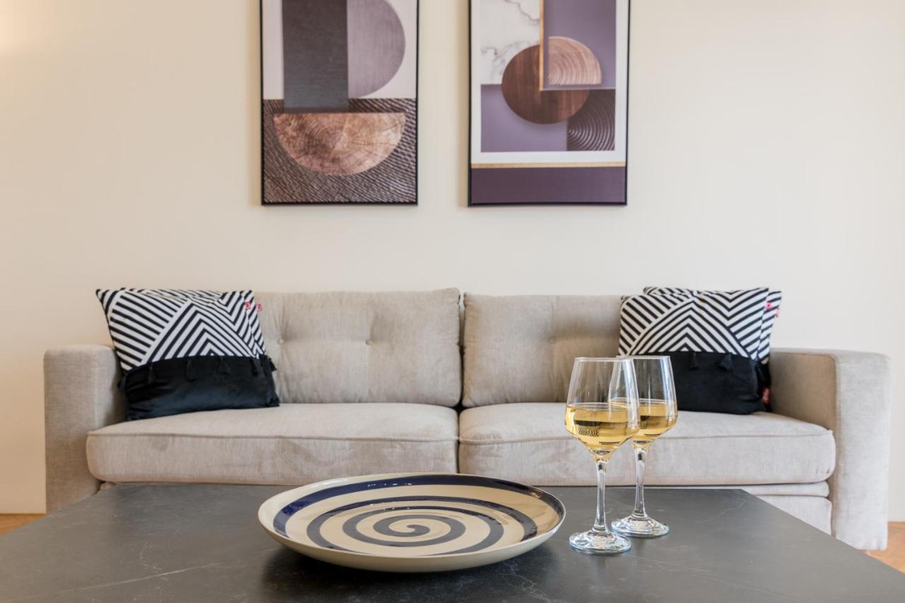 Phaedrus Living: City Center Flat Michalakopoulou Athens Exterior photo