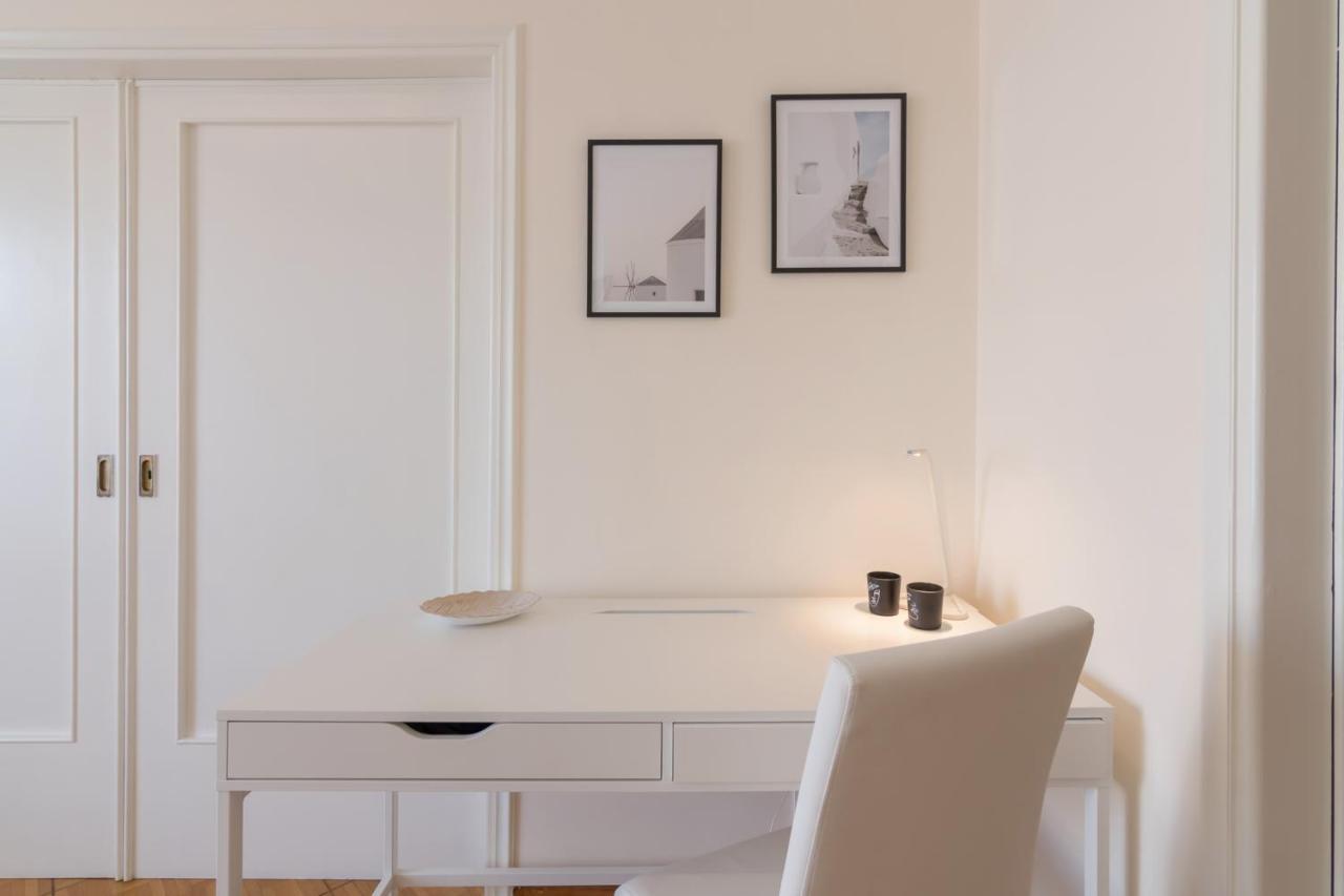 Phaedrus Living: City Center Flat Michalakopoulou Athens Exterior photo